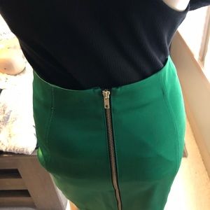 Fun zip up green mini skirt